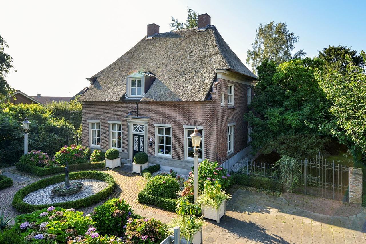 De Oude Pastorie Macharen Bed & Breakfast Exterior photo